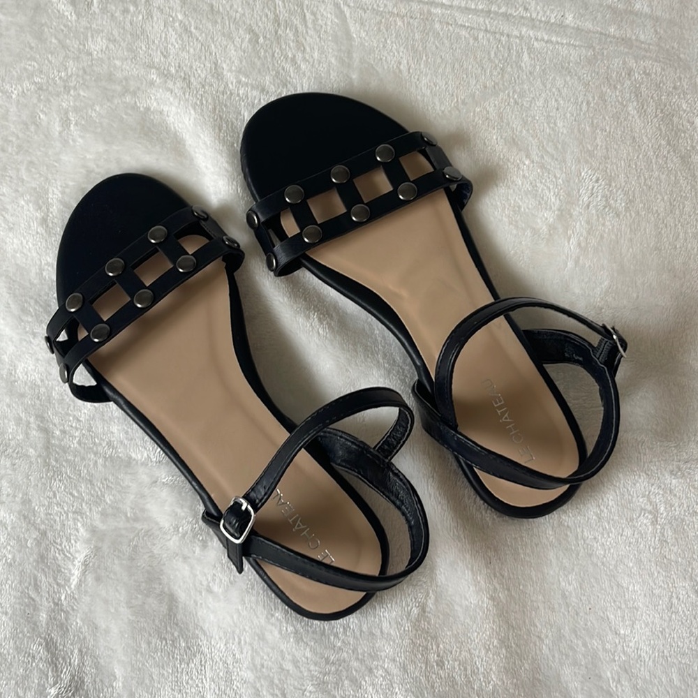 2/$20 Le Chateu sandal 8.5